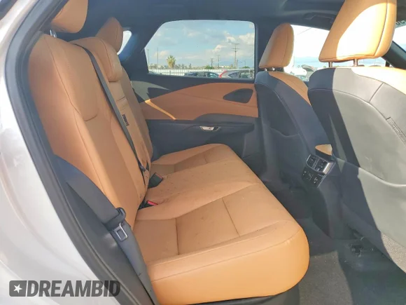 ✅ 2025 Lexus RX 350 • VIN: 2T2BAMBA3SC064685 • Лот: 99549045. Опубліковано раніше на Copart з пробігом 7 976 миль. Безкоштовний доступ до архіву аукціонних продажів зі США та докладний звіт про історію автомобіля на DreamBid. Зображення 11.