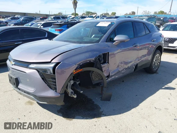 ✅ 2024 Chevrolet Blazer EV eAWD LT • VIN: 3GNKDBRJ8RS261202 • Lot: 44470025. Wystawiony na IAAI z przebiegiem 8 439 mil. Bezpłatny archiwum sprzedaży aukcyjnych z USA i szczegółowy raport historii pojazdu na DreamBid. Zdjęcie 2.
