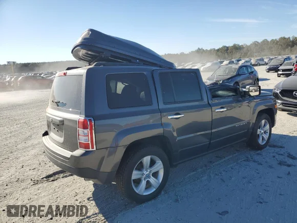 ✅ 2014 Jeep Patriot Sport • VIN: 1C4NJRBB9ED845645 • Lot: 77043174. Wystawiony na Copart z przebiegiem 61 090 mil. Bezpłatny archiwum sprzedaży aukcyjnych z USA i szczegółowy raport historii pojazdu na DreamBid. Zdjęcie 3.
