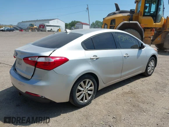 ✅ 2014 Kia Forte LX • VIN: KNAFX4A65E5165047 • Lot: 45102534. Wystawiony na IAAI z przebiegiem 128 054 mil. Bezpłatny archiwum sprzedaży aukcyjnych z USA i szczegółowy raport historii pojazdu na DreamBid. Zdjęcie 4.