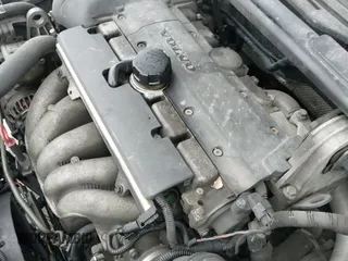 ✅ 2004 Volvo V70 • VIN: YV1SW61T042420199 • Lot: 41412458. Wystawiony na IAAI z przebiegiem 152 440 mil. Bezpłatny archiwum sprzedaży aukcyjnych z USA i szczegółowy raport historii pojazdu na DreamBid. Zdjęcie 15.