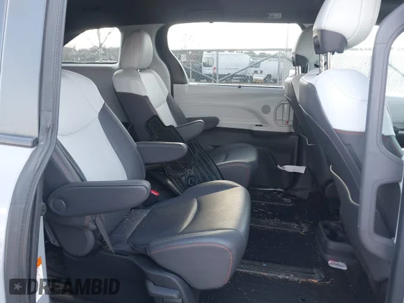 ✅ 2023 Toyota Sienna XSE • VIN: 5TDDSKFC4PS081830 • Lot: 44462724. Wystawiony na IAAI z przebiegiem 51 845 mil. Bezpłatny archiwum sprzedaży aukcyjnych z USA i szczegółowy raport historii pojazdu na DreamBid. Zdjęcie 8.