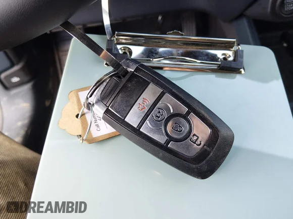 ✅ 2024 Ford Maverick Lariat Advanced • VIN: 3FTTW8R98RRB83186 • Lot: 44625987. Wystawiony na IAAI z przebiegiem 14 072 mil. Bezpłatny archiwum sprzedaży aukcyjnych z USA i szczegółowy raport historii pojazdu na DreamBid. Zdjęcie 11.