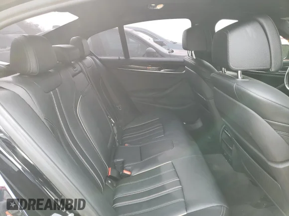 ✅ 2018 BMW 5 Series 530i • VIN: WBAJA5C56JG899099 • Lot: 36940333. Wystawiony na Copart z przebiegiem 28 599 mil. Bezpłatny archiwum sprzedaży aukcyjnych z USA i szczegółowy raport historii pojazdu na DreamBid. Zdjęcie 10.