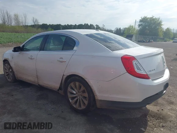 ✅ 2013 Lincoln MKS • VIN: 1LNHL9EK2DG611309 • Lot: 45034384. Wystawiony na IAAI z przebiegiem 100 731 mil. Bezpłatny archiwum sprzedaży aukcyjnych z USA i szczegółowy raport historii pojazdu na DreamBid. Zdjęcie 3.