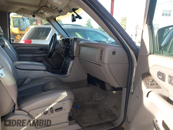 ✅ 2004 GMC Yukon Denali • VIN: 1GKEK63U14J223413 • Лот: 42785965. Опубліковано раніше на IAAI з пробігом 320 153 миль. Безкоштовний доступ до архіву аукціонних продажів зі США та докладний звіт про історію автомобіля на DreamBid. Зображення 5.