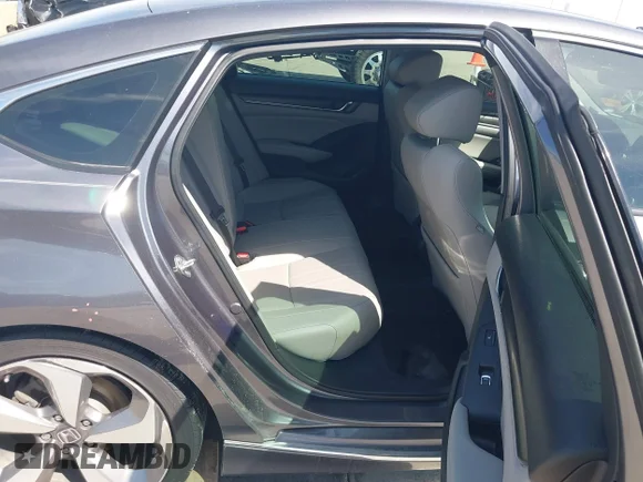 ✅ 2020 Honda Accord Touring • VIN: 1HGCV2F92LA023103 • Lot: 45010376. Wystawiony na IAAI z przebiegiem 67 712 mil. Bezpłatny archiwum sprzedaży aukcyjnych z USA i szczegółowy raport historii pojazdu na DreamBid. Zdjęcie 8.