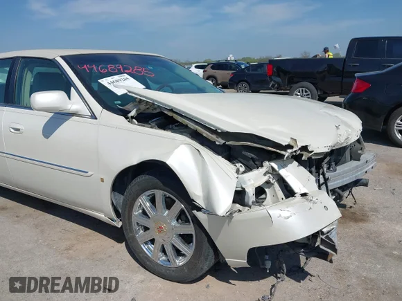 ✅ 2008 Cadillac DTS 1SC • VIN: 1G6KD57Y28U180708 • Lot: 44689285. Wystawiony na IAAI z przebiegiem 122 331 mil. Bezpłatny archiwum sprzedaży aukcyjnych z USA i szczegółowy raport historii pojazdu na DreamBid. Zdjęcie 6.