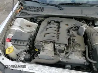 2005 Dodge Magnum SE z VIN 2D8FV48V55H557106, wystawiony jako Copart lot #86112754 z przebiegiem 56 431 mil mil oraz Szkoda całkowita • Salvage title. Historia ofert i sprzedaży dostępna na DreamBid. Obrazek 14.