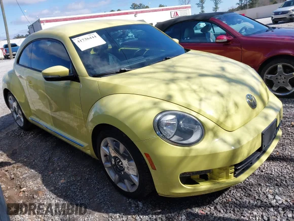 ✅ 2012 Volkswagen Beetle 2.5L PZEV • VIN: 3VWJP7AT4CM603419 • Лот: 41736444. Опубліковано раніше на IAAI з пробігом 111 647 миль. Безкоштовний доступ до архіву аукціонних продажів зі США та докладний звіт про історію автомобіля на DreamBid. Зображення 1.