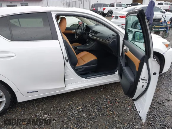 ✅ 2014 Lexus CT 200h • VIN: JTHKD5BH6E2199014 • Лот: 44544629. Опубліковано раніше на IAAI з пробігом 74 738 миль. Безкоштовний доступ до архіву аукціонних продажів зі США та докладний звіт про історію автомобіля на DreamBid. Зображення 5.