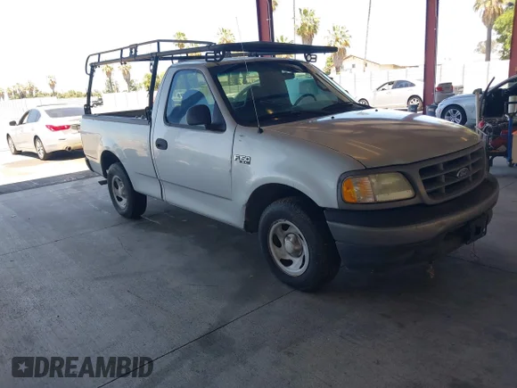 ✅ 2001 Ford F-150 XL • VIN: 1FTZF17291NB96205 • Lot: 45337578. Wystawiony na IAAI z przebiegiem 1 767 425 mil. Bezpłatny archiwum sprzedaży aukcyjnych z USA i szczegółowy raport historii pojazdu na DreamBid. Zdjęcie 1.