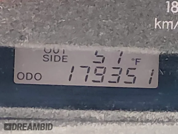 ✅ 2005 Toyota Corolla LE • VIN: 2T1BR32E15C414247 • Lot: 45030566. Wystawiony na IAAI z przebiegiem 179 351 mil. Bezpłatny archiwum sprzedaży aukcyjnych z USA i szczegółowy raport historii pojazdu na DreamBid. Zdjęcie 7.