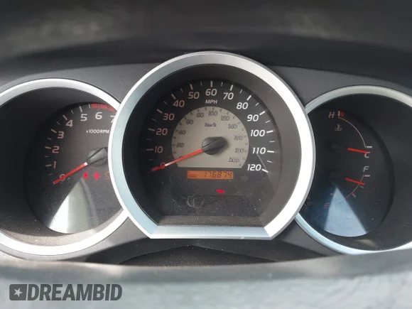 ✅ 2005 Toyota Tacoma • VIN: 5TEPX42N45Z070182 • Lot: 42528206. Wystawiony na IAAI z przebiegiem 176 874 mil. Bezpłatny archiwum sprzedaży aukcyjnych z USA i szczegółowy raport historii pojazdu na DreamBid. Zdjęcie 7.