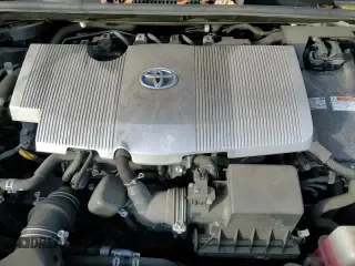 ✅ 2017 Toyota Prius Four • VIN: JTDKARFU5H3038886 • Лот: 92759395. Опубликован ранее на Copart с пробегом 71 520 миль. Бесплатный доступ к архиву аукционных продаж из США и подробный отчёт об истории автомобиля на DreamBid. Изображение 13.