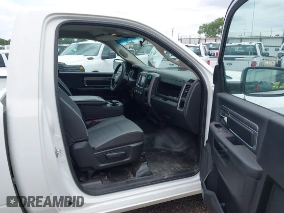 ✅ 2023 Ram 1500 Tradesman • VIN: 3C6JR6DG9PG607516 • Lot: 45176058. Wystawiony na IAAI z przebiegiem 57 374 mil. Bezpłatny archiwum sprzedaży aukcyjnych z USA i szczegółowy raport historii pojazdu na DreamBid. Zdjęcie 5.