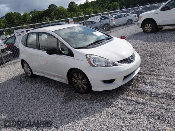 ✅ 2011 Honda Fit Sport • VIN: JHMGE8H57BC002004 • Lot: 45216670. Wystawiony na IAAI z przebiegiem 158 516 mil. Bezpłatny archiwum sprzedaży aukcyjnych z USA i szczegółowy raport historii pojazdu na DreamBid. Zdjęcie 1.