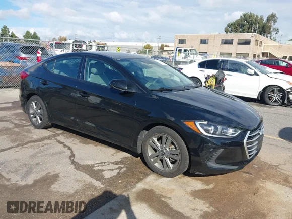 ✅ 2017 Hyundai Elantra SE • VIN: 5NPD84LF1HH007197 • Lot: 43709486. Wystawiony na IAAI z przebiegiem 70 175 mil. Bezpłatny archiwum sprzedaży aukcyjnych z USA i szczegółowy raport historii pojazdu na DreamBid. Zdjęcie 1.