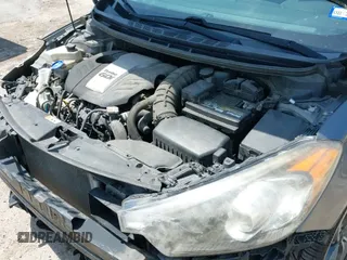 ✅ 2015 Kia Forte SX • VIN: KNAFZ5A32F5300251 • Lot: 42439975. Wystawiony na IAAI z przebiegiem 121 202 mil. Bezpłatny archiwum sprzedaży aukcyjnych z USA i szczegółowy raport historii pojazdu na DreamBid. Zdjęcie 19.