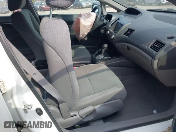 ✅ 2010 Honda Civic DX-VP • VIN: 2HGFA1F33AH532615 • Lot: 45014623. Wystawiony na IAAI z przebiegiem 107 385 mil. Bezpłatny archiwum sprzedaży aukcyjnych z USA i szczegółowy raport historii pojazdu na DreamBid. Zdjęcie 5.