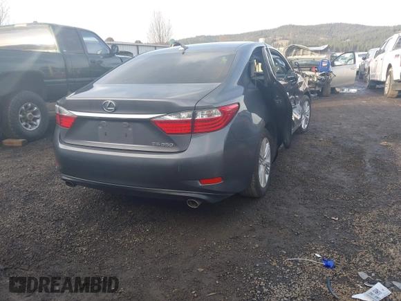 ✅ 2013 Lexus ES 250 • VIN: JTHBK1GGXD2024584 • Lot: 44138137. Wystawiony na IAAI z przebiegiem 153 939 mil. Bezpłatny archiwum sprzedaży aukcyjnych z USA i szczegółowy raport historii pojazdu na DreamBid. Zdjęcie 4.