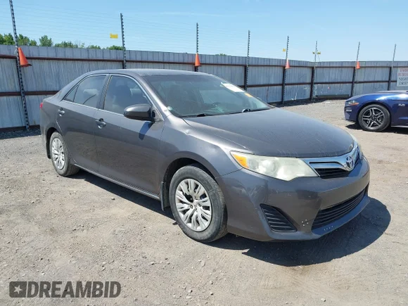 ✅ 2014 Toyota Camry LE • VIN: 4T4BF1FKXER420341 • Лот: 45113678. Опубликован ранее на IAAI с пробегом 171 544 миль. Бесплатный доступ к архиву аукционных продаж из США и подробный отчёт об истории автомобиля на DreamBid. Изображение 1.
