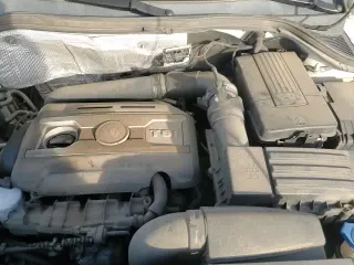 ✅ 2017 Volkswagen Tiguan Sport • VIN: WVGUV7AX6HK022572 • Lot: 86176335. Wystawiony na Copart z przebiegiem 78 976 mil. Bezpłatny archiwum sprzedaży aukcyjnych z USA i szczegółowy raport historii pojazdu na DreamBid. Zdjęcie 14.