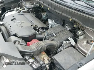 ✅ 2018 Mitsubishi Outlander SE • VIN: JA4AP3AW6JU016938 • Lot: 42117988. Listed on IAAI with 126,543 mi. Free auction sales archive from the USA and detailed vehicle history report at DreamBid. Image 19.