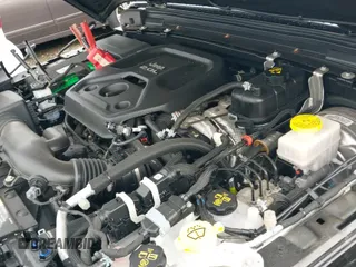 ✅ 2019 Jeep Wrangler Unlimited Sahara • VIN: 1C4HJXEN5KW523785 • Lot: 42425832. Wystawiony na IAAI z przebiegiem 38 325 mil. Bezpłatny archiwum sprzedaży aukcyjnych z USA i szczegółowy raport historii pojazdu na DreamBid. Zdjęcie 19.