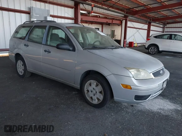 ✅ 2007 Ford Focus SE • VIN: 1FAFP36N97W214900 • Lot: 43230287. Wystawiony na IAAI z przebiegiem 121 201 mil. Bezpłatny archiwum sprzedaży aukcyjnych z USA i szczegółowy raport historii pojazdu na DreamBid. Zdjęcie 1.
