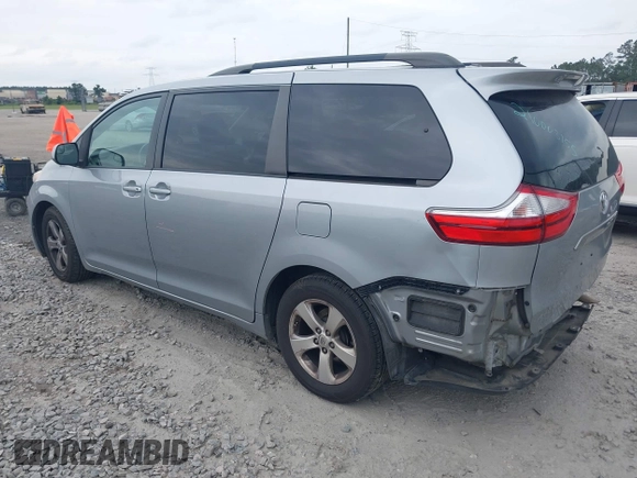 ✅ 2015 Toyota Sienna LE • VIN: 5TDKK3DC2FS602123 • Lot: 45057180. Wystawiony na IAAI z przebiegiem 127 854 mil. Bezpłatny archiwum sprzedaży aukcyjnych z USA i szczegółowy raport historii pojazdu na DreamBid. Zdjęcie 3.