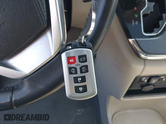 ✅ 2019 Toyota Sienna XLE • VIN: 5TDDZ3DC6KS218988 • Lot: 44803854. Wystawiony na IAAI z przebiegiem 87 216 mil. Bezpłatny archiwum sprzedaży aukcyjnych z USA i szczegółowy raport historii pojazdu na DreamBid. Zdjęcie 11.