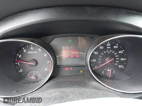 ✅ 2016 Kia Sedona LX • VIN: KNDMB5C16G6145242 • Lot: 45105240. Wystawiony na IAAI z przebiegiem 106 778 mil. Bezpłatny archiwum sprzedaży aukcyjnych z USA i szczegółowy raport historii pojazdu na DreamBid. Zdjęcie 7.