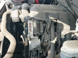 ✅ 2009 Chevrolet Suburban LS • VIN: 1GNFC16079R276304 • Lot: 43688312. Wystawiony na IAAI z przebiegiem 203 002 mil. Bezpłatny archiwum sprzedaży aukcyjnych z USA i szczegółowy raport historii pojazdu na DreamBid. Zdjęcie 12.