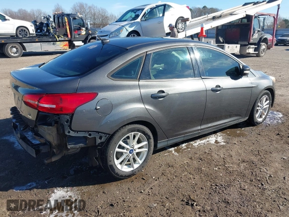 ✅ 2015 Ford Focus SE • VIN: 1FADP3F27FL227772 • Lot: 44129434. Wystawiony na IAAI z przebiegiem 187 913 mil. Bezpłatny archiwum sprzedaży aukcyjnych z USA i szczegółowy raport historii pojazdu na DreamBid. Zdjęcie 4.