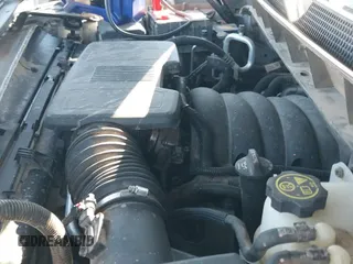 ✅ 2019 Chevrolet Silverado 1500 LT • VIN: 1GCRYDED7KZ253575 • Lot: 43578160. Wystawiony na IAAI z przebiegiem 305 008 mil. Bezpłatny archiwum sprzedaży aukcyjnych z USA i szczegółowy raport historii pojazdu na DreamBid. Zdjęcie 19.