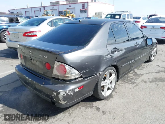 ✅ 2004 Lexus IS 300/350 • VIN: JTHBD192340083547 • Lot: 41620371. Wystawiony na IAAI z przebiegiem 138 363 mil. Bezpłatny archiwum sprzedaży aukcyjnych z USA i szczegółowy raport historii pojazdu na DreamBid. Zdjęcie 4.
