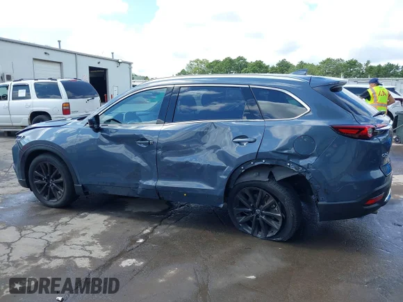✅ 2023 Mazda CX-9 Carbon Edition • VIN: JM3TCBDY9P0655310 • Лот: 43102903. Опубліковано раніше на IAAI з пробігом 18 888 миль. Безкоштовний доступ до архіву аукціонних продажів зі США та докладний звіт про історію автомобіля на DreamBid. Зображення 6.