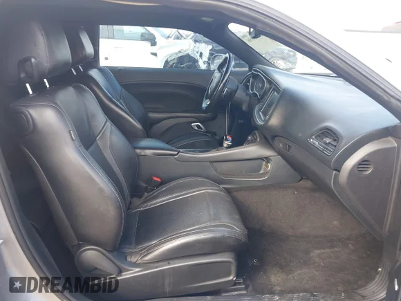 ✅ 2015 Dodge Challenger R/T Plus • VIN: 2C3CDZBT8FH816539 • Лот: 44085396. Опубліковано раніше на IAAI з пробігом 140 662 миль. Безкоштовний доступ до архіву аукціонних продажів зі США та докладний звіт про історію автомобіля на DreamBid. Зображення 5.
