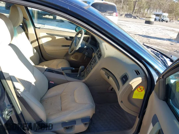 ✅ 2002 Volvo S60 • VIN: YV1RS61R722198255 • Lot: 43919348. Listed on IAAI with 187,398 mi. Free auction sales archive from the USA and detailed vehicle history report at DreamBid. Image 5.