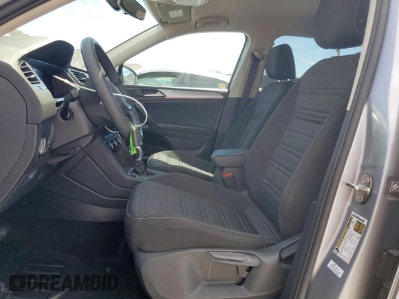 ✅ 2023 Volkswagen Tiguan S • VIN: 3VVRB7AX0PM013636 • Lot: 50661536. Wystawiony na Copart z przebiegiem 20 081 mil. Bezpłatny archiwum sprzedaży aukcyjnych z USA i szczegółowy raport historii pojazdu na DreamBid. Zdjęcie 7.