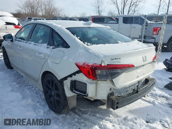 ✅ 2024 Honda Civic Sport • VIN: 2HGFE2F50RH547760 • Lot: 43891541. Wystawiony na IAAI z przebiegiem 25 392 mil. Bezpłatny archiwum sprzedaży aukcyjnych z USA i szczegółowy raport historii pojazdu na DreamBid. Zdjęcie 3.