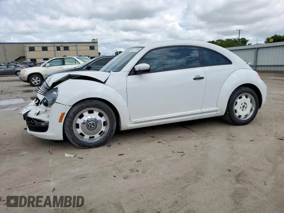 ✅ 2015 Volkswagen Beetle Classic • VIN: 3VWF17AT8FM652697 • Lot: 58371125. Wystawiony na Copart z przebiegiem 107 303 mil. Bezpłatny archiwum sprzedaży aukcyjnych z USA i szczegółowy raport historii pojazdu na DreamBid. Zdjęcie 1.
