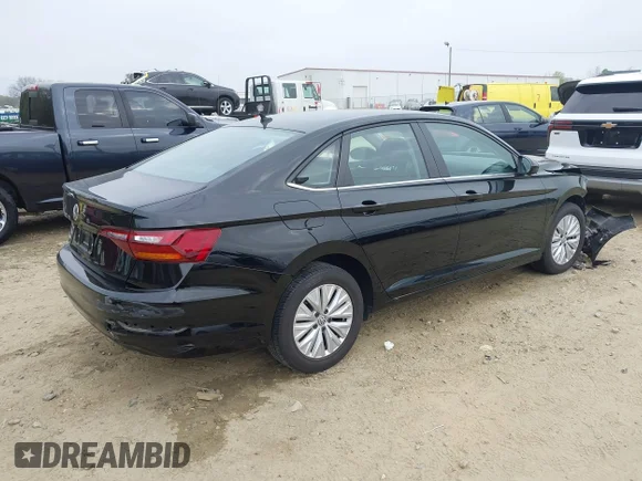 ✅ 2019 Volkswagen Jetta S • VIN: 3VWC57BU2KM172924 • Lot: 44716527. Wystawiony na IAAI z przebiegiem 125 748 mil. Bezpłatny archiwum sprzedaży aukcyjnych z USA i szczegółowy raport historii pojazdu na DreamBid. Zdjęcie 4.