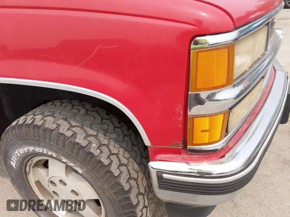 ✅ 1995 Chevrolet Tahoe • VIN: 3GNEK18K8SG103040 • Lot: 45620745. Wystawiony na IAAI z przebiegiem 195 931 mil. Bezpłatny archiwum sprzedaży aukcyjnych z USA i szczegółowy raport historii pojazdu na DreamBid. Zdjęcie 6.