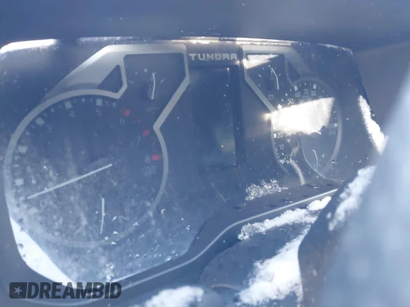 ✅ 2025 Toyota Tundra SR5 • VIN: 5TFLA5DB2SX272921 • Lot: 44185322. Wystawiony na IAAI z przebiegiem Nie podano. Bezpłatny archiwum sprzedaży aukcyjnych z USA i szczegółowy raport historii pojazdu na DreamBid. Zdjęcie 7.