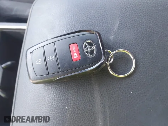 ✅ 2025 Toyota Tacoma SR5 • VIN: 3TMKB5FN0SM027542 • Лот: 44623348. Опубліковано раніше на IAAI з пробігом 12 351 миль. Безкоштовний доступ до архіву аукціонних продажів зі США та докладний звіт про історію автомобіля на DreamBid. Зображення 11.