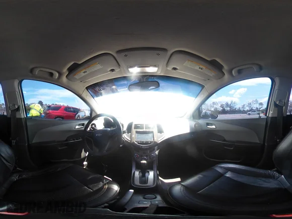 ✅ 2016 Chevrolet Sonic LTZ • VIN: 1G1JE5SB3G4123966 • Lot: 42481714. Wystawiony na IAAI z przebiegiem 167 905 mil. Bezpłatny archiwum sprzedaży aukcyjnych z USA i szczegółowy raport historii pojazdu na DreamBid. Zdjęcie 18.