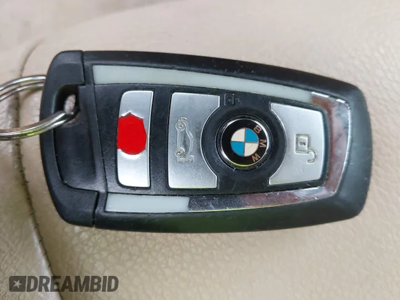 ✅ 2014 BMW 5 Series 528i xDrive • VIN: WBA5A7C55ED615773 • Lot: 45313191. Listed on IAAI with 65,277 mi. Free auction sales archive from the USA and detailed vehicle history report at DreamBid. Image 11.