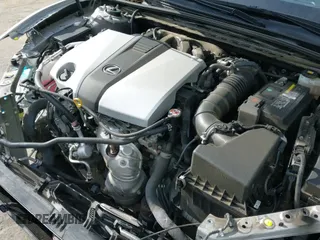 ✅ 2019 Lexus ES 350 • VIN: JTHBZ1B13K2001837 • Lot: 43387092. Wystawiony na IAAI z przebiegiem 88 718 mil. Bezpłatny archiwum sprzedaży aukcyjnych z USA i szczegółowy raport historii pojazdu na DreamBid. Zdjęcie 19.